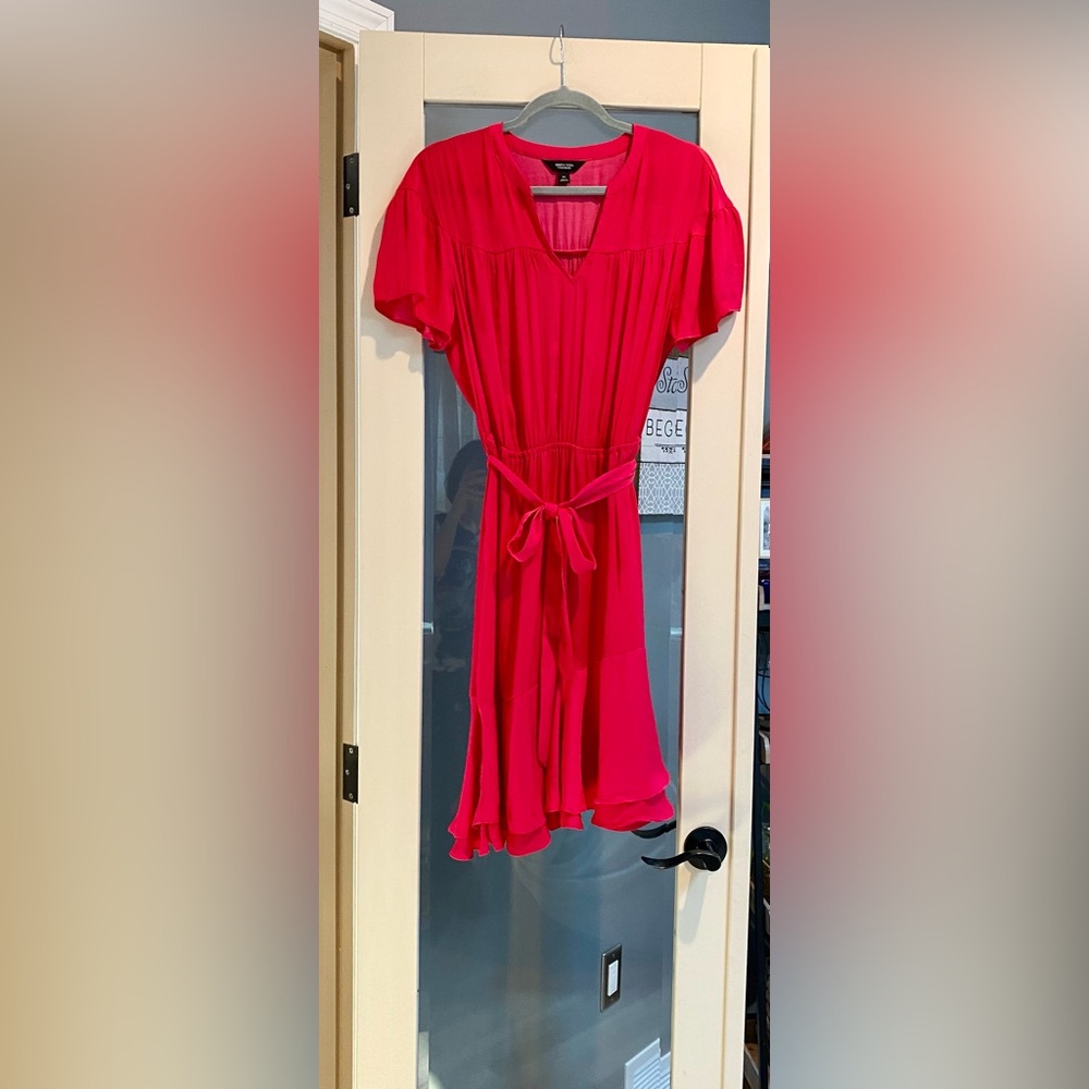 🌺Simply Vera Pink Ruffle Dress